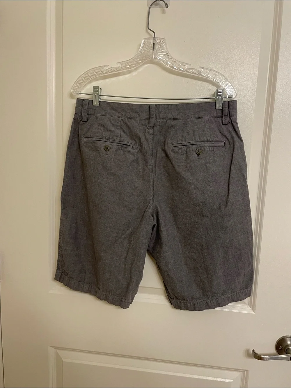Banana Republic Men's Gray Flat-Front Linen-Blend Shorts